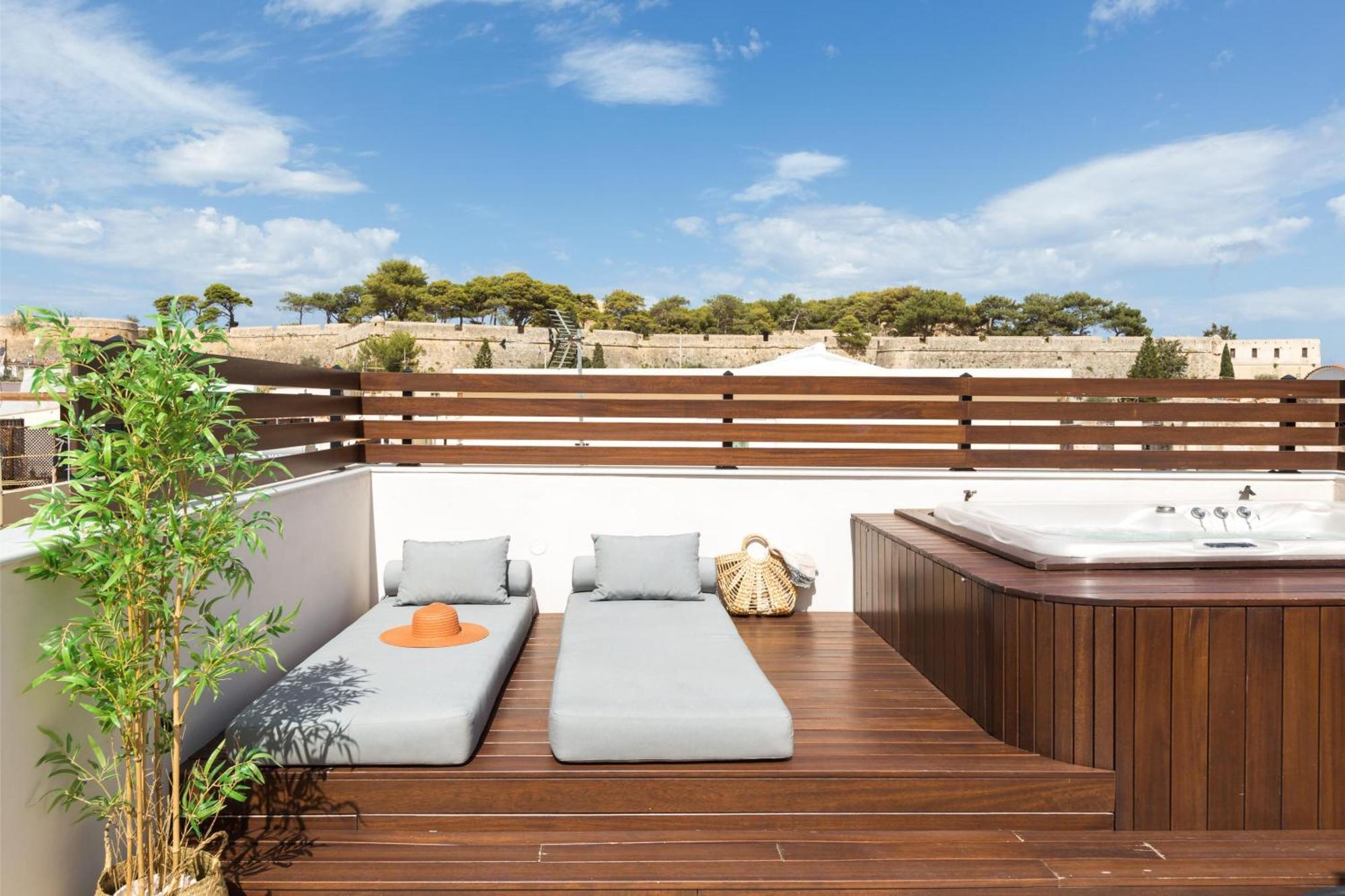 Le Bijou Luxury Suites Rethymno Esterno foto